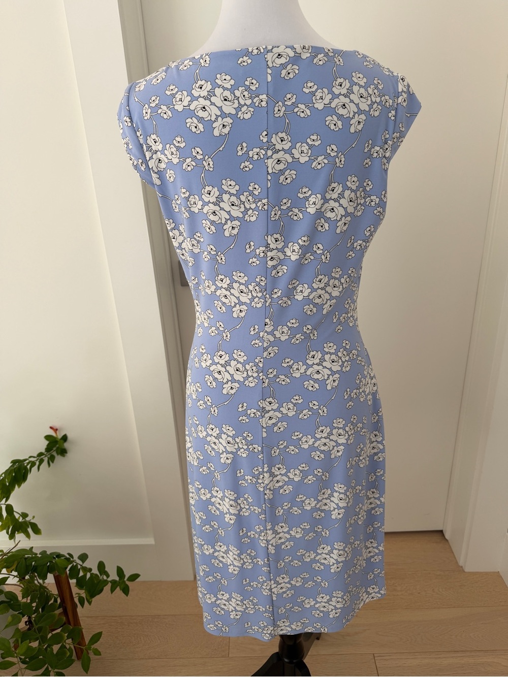 LAUREN Ralph Lauren Faux Wrap Front Midi Dress Floral V Neck Party Occasion Chic - Picture 5 of 15